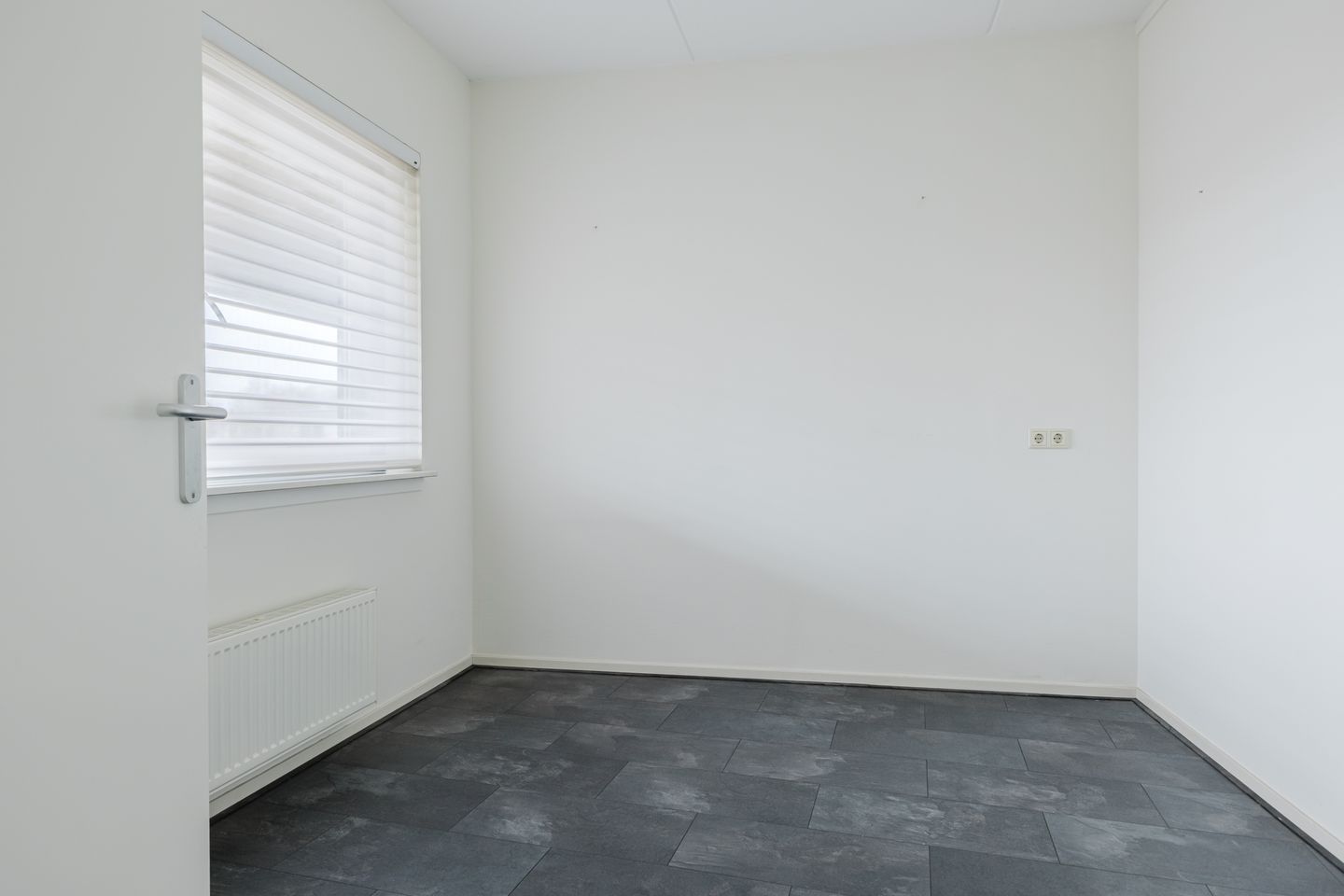 Photo 49 of Bouwkamp 10-18