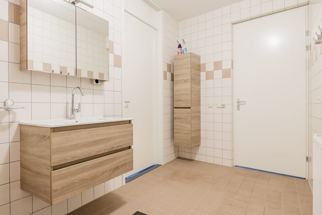 Photo 47 of Bouwkamp 10-18