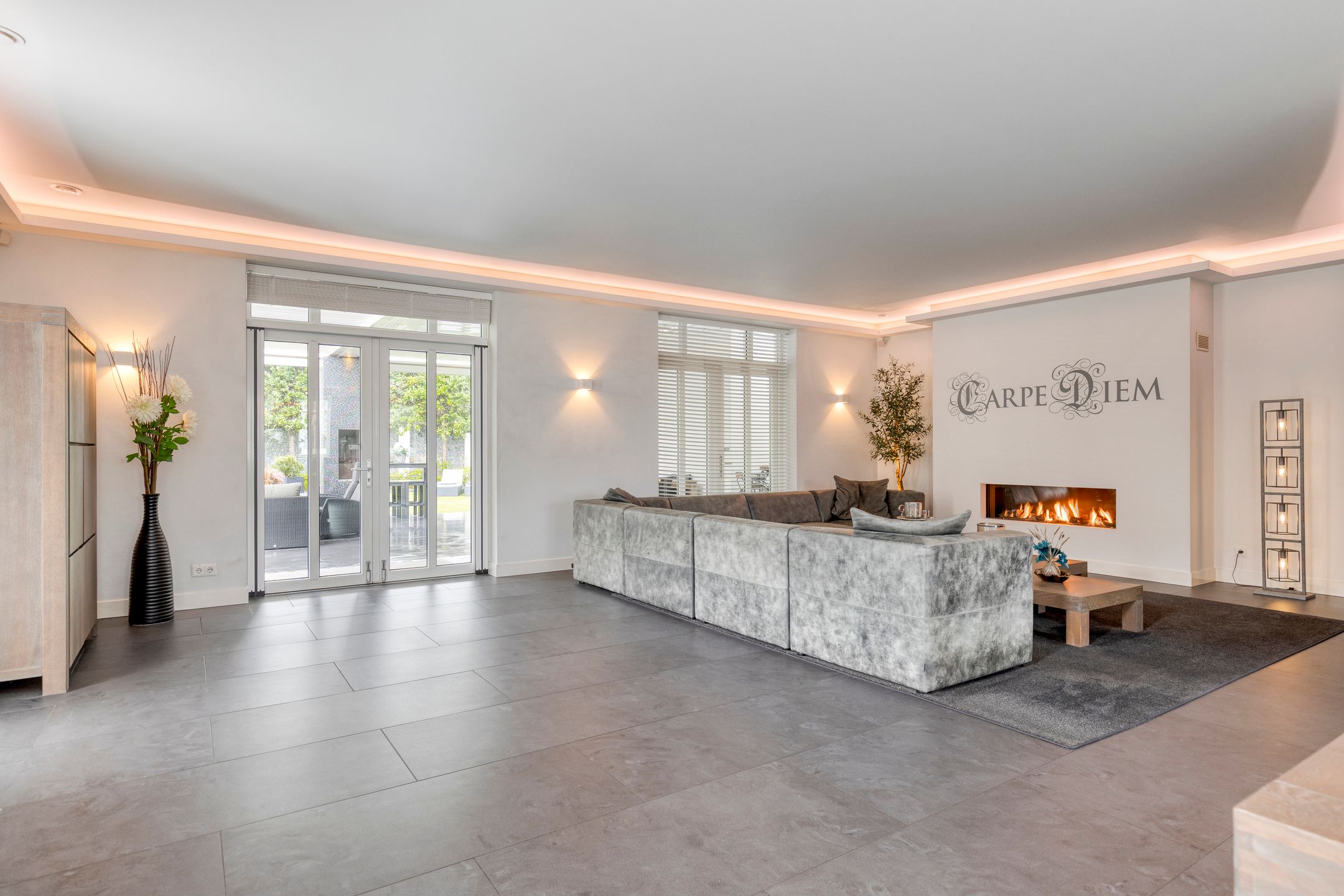 Luxury Detached Villa with Basement, Home Cinema, and Au Pair Accommodation — 18