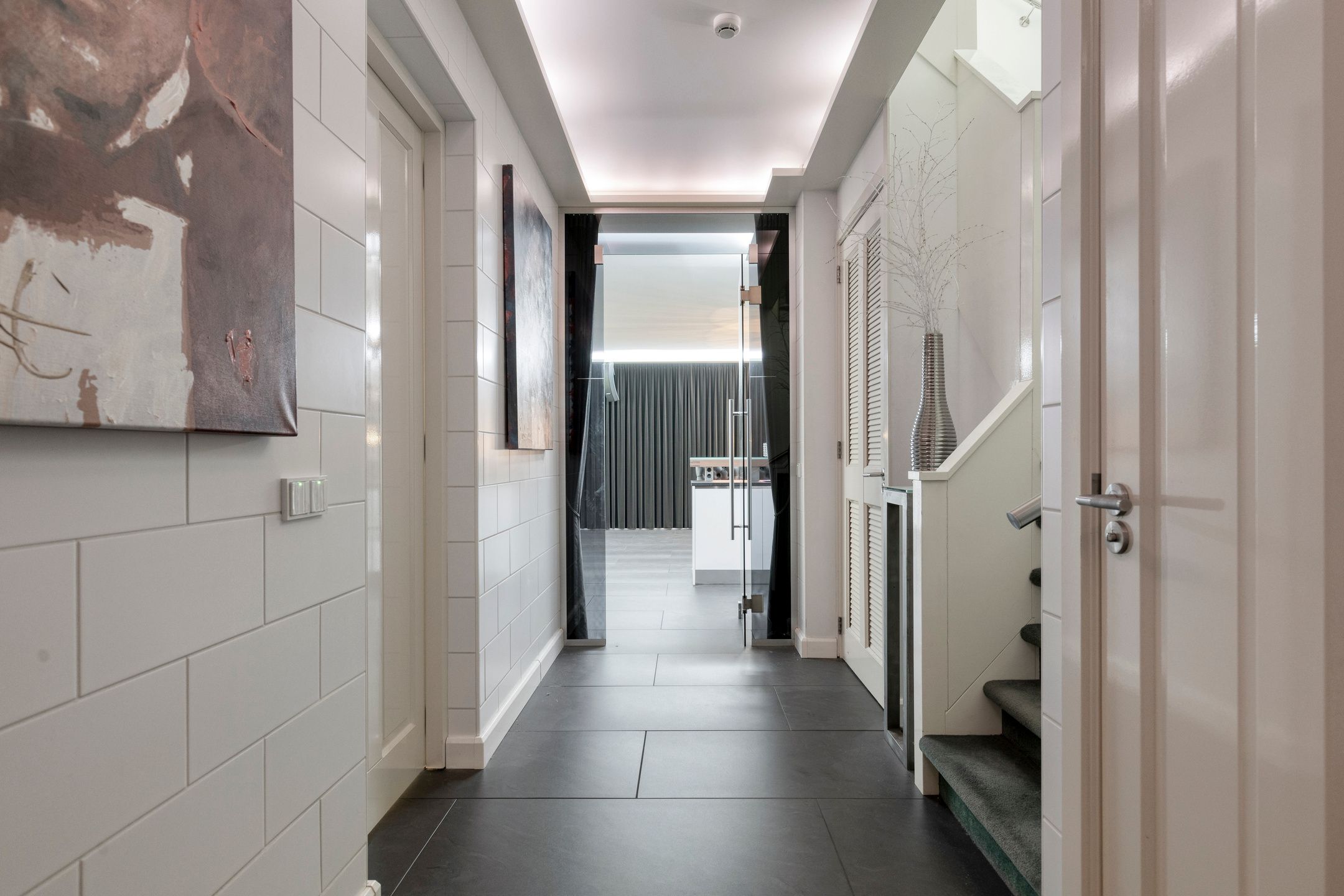 Luxury Detached Villa with Basement, Home Cinema, and Au Pair Accommodation — 63