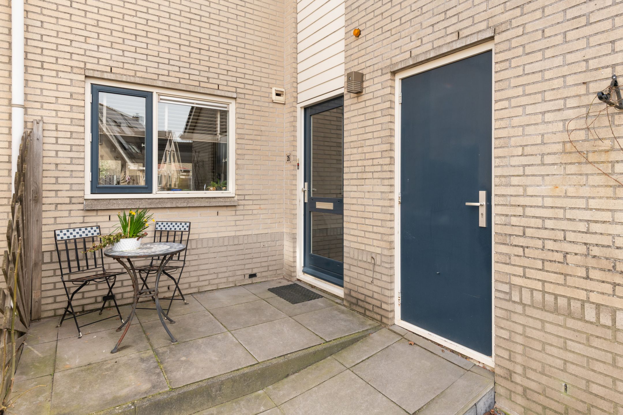 Photo 3 of Sleper 35