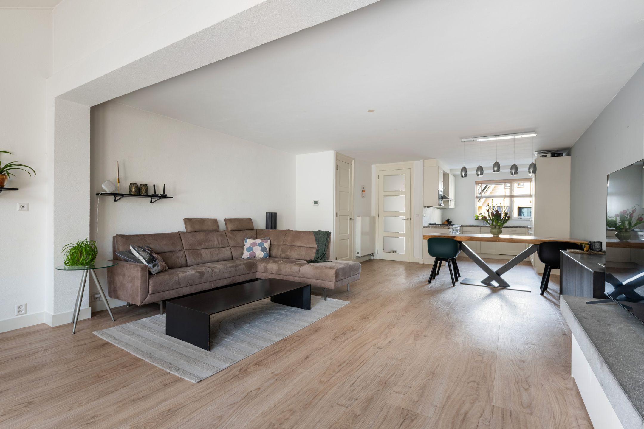 Photo 9 of Sleper 35