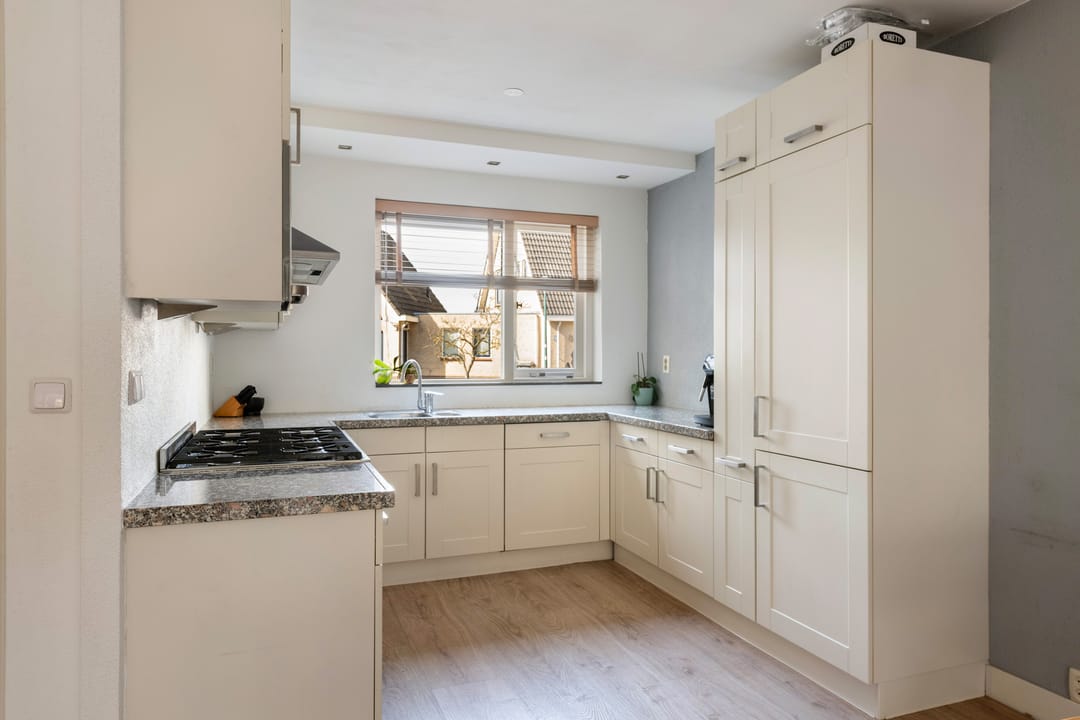 Photo 16 of Sleper 35