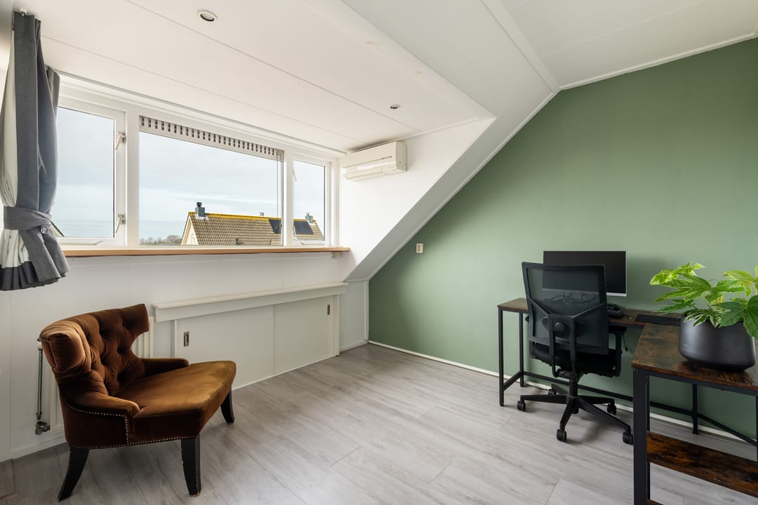 Photo 37 of Sleper 35