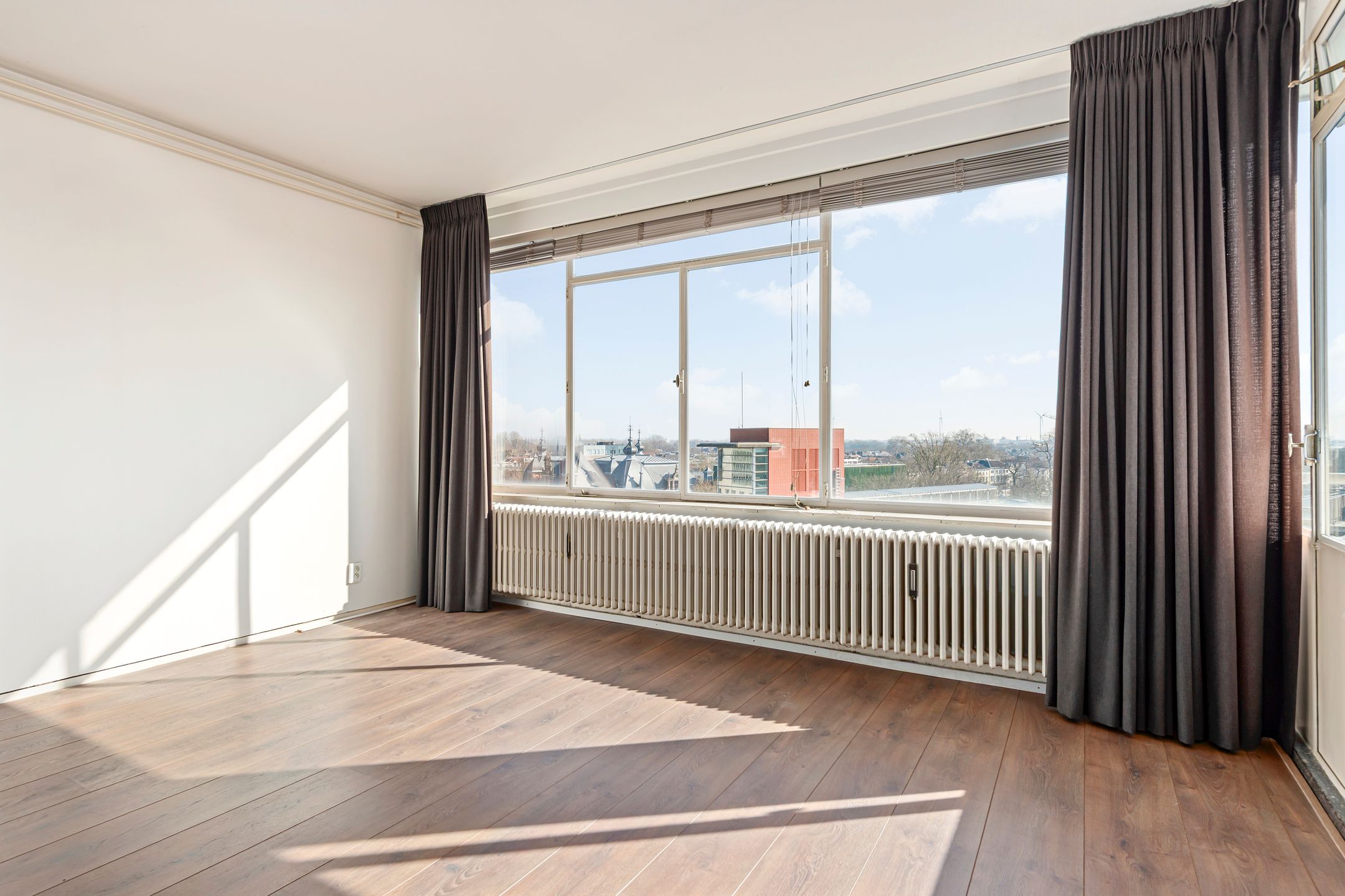 Photo 6 of Looierstraat 2-8C