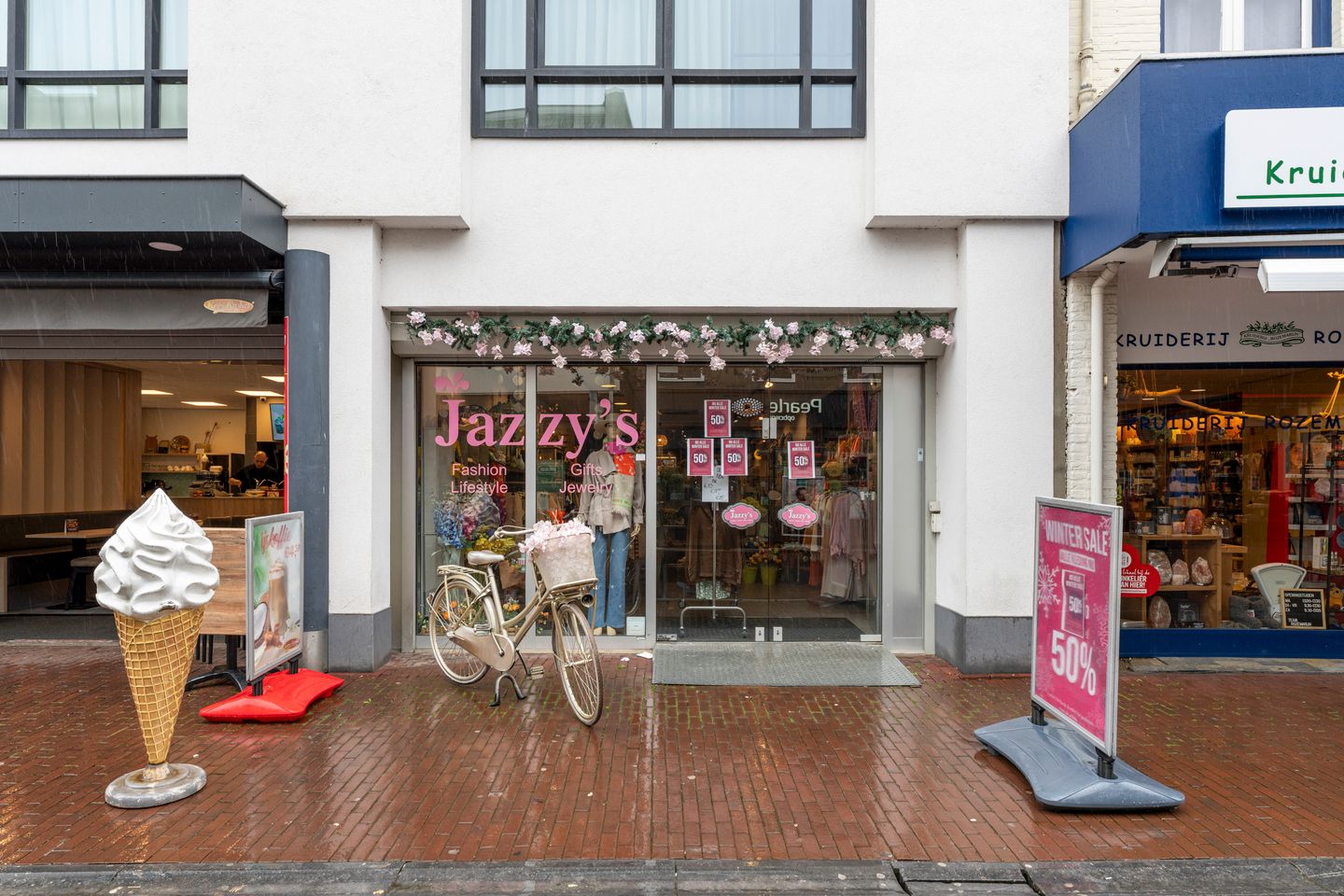 Bekijk foto 1 van Heuvelstraat 2-B