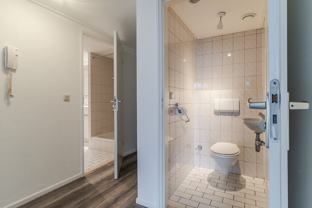 Photo 11 of Heulstraat 19