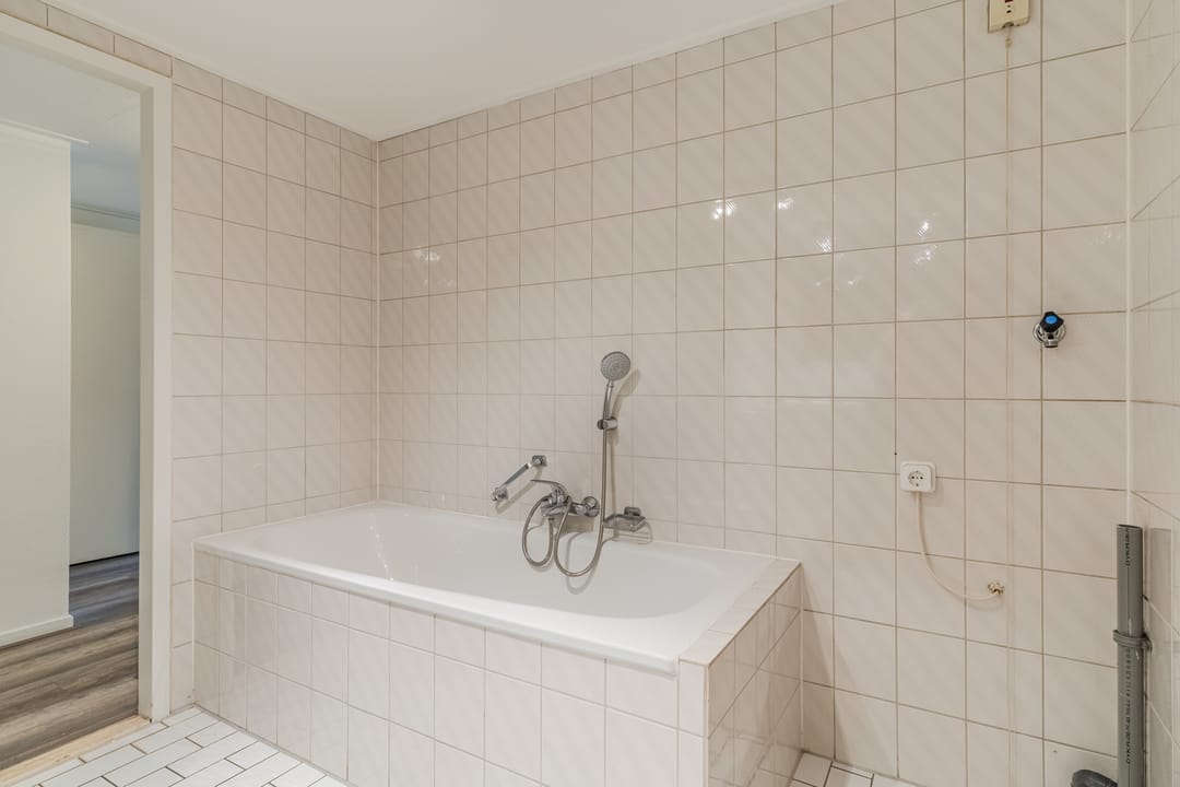 Photo 26 of Heulstraat 19