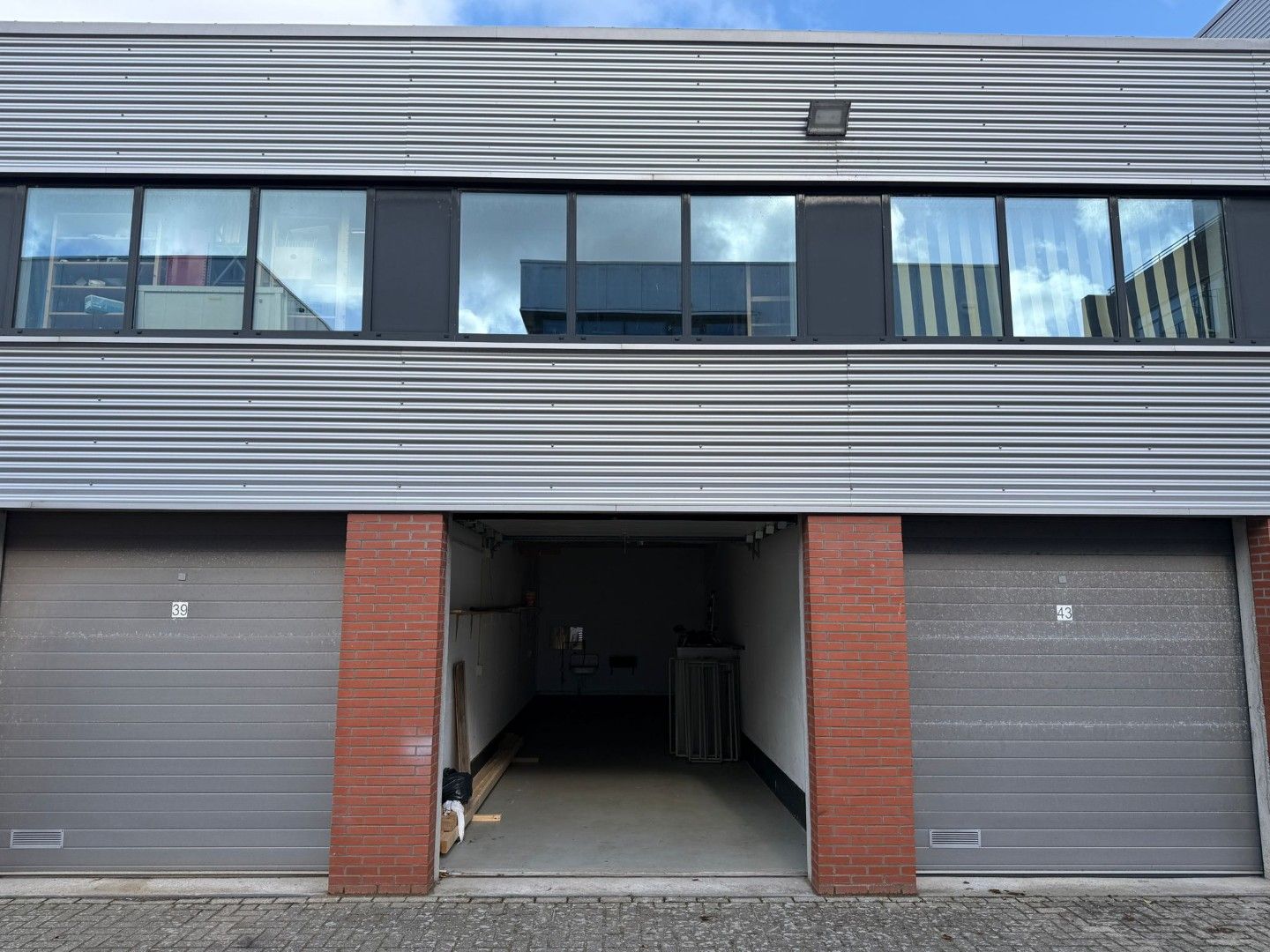 Bekijk foto 2 van Einthovenstraat 41