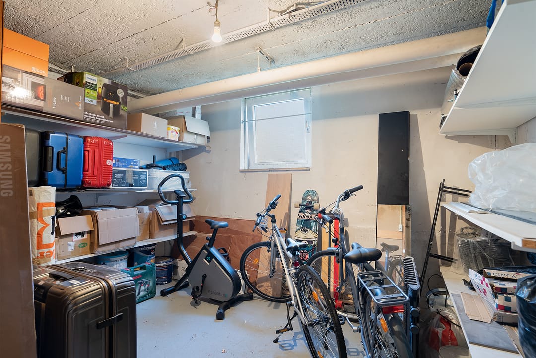 Photo 22 of Henry Hagalaan 20