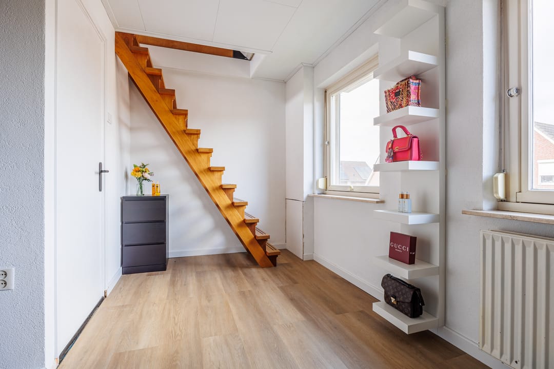 Photo 23 of Heesweg 8