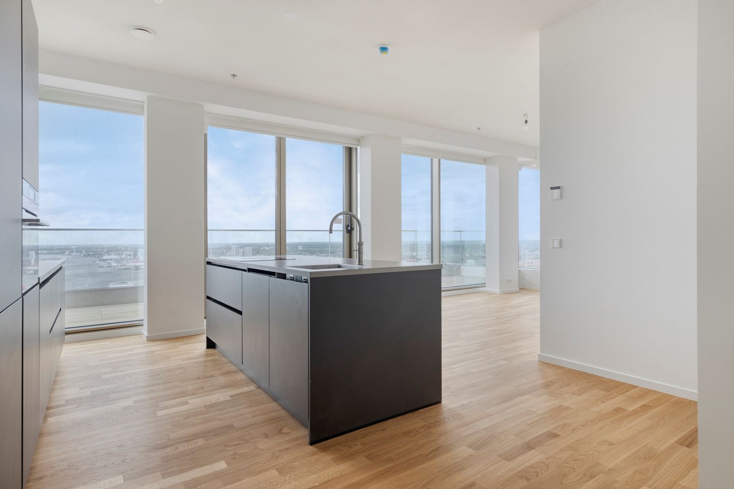 Foto 14 van Bercylaan 671