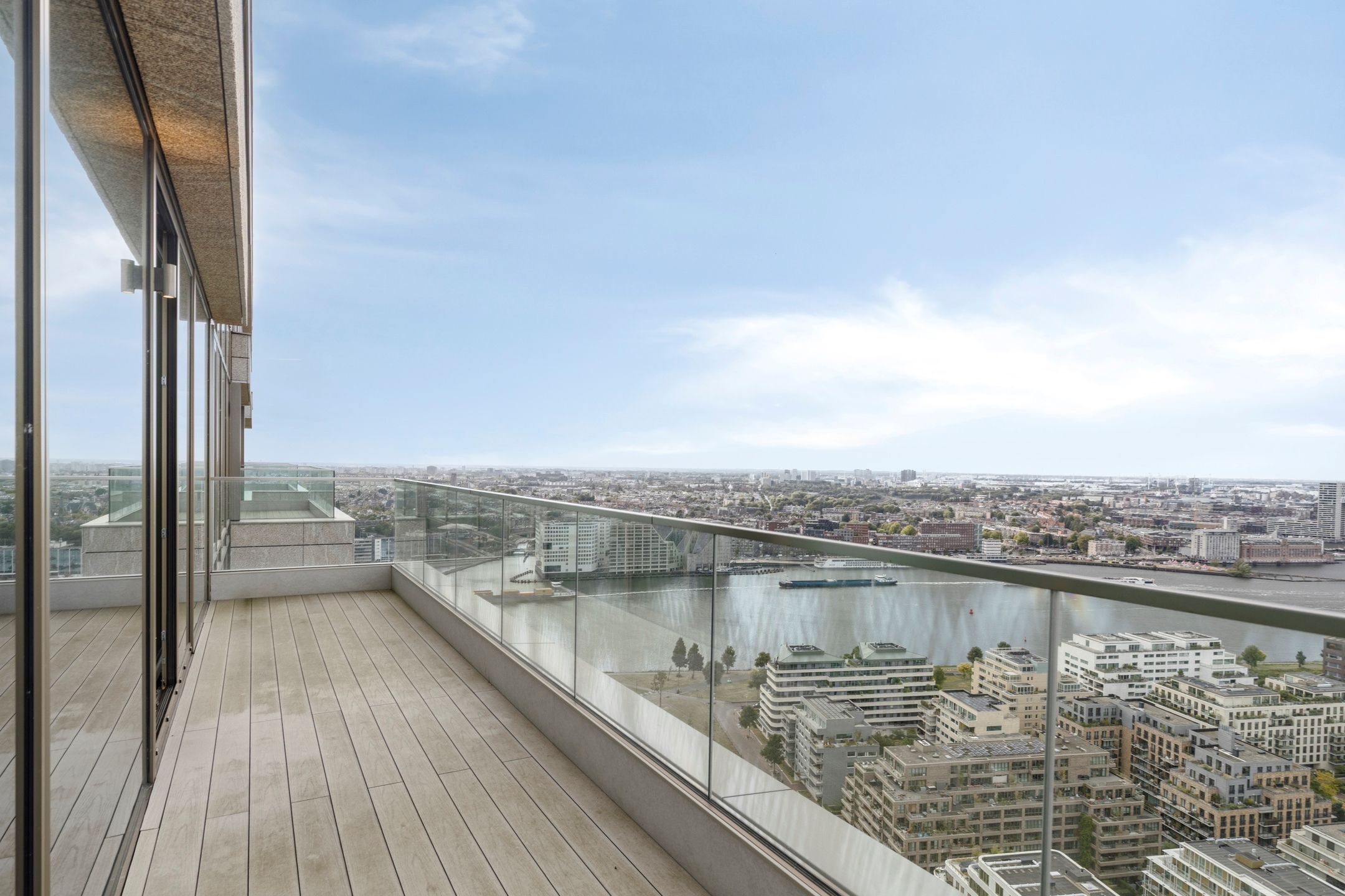 Foto 18 van Bercylaan 671