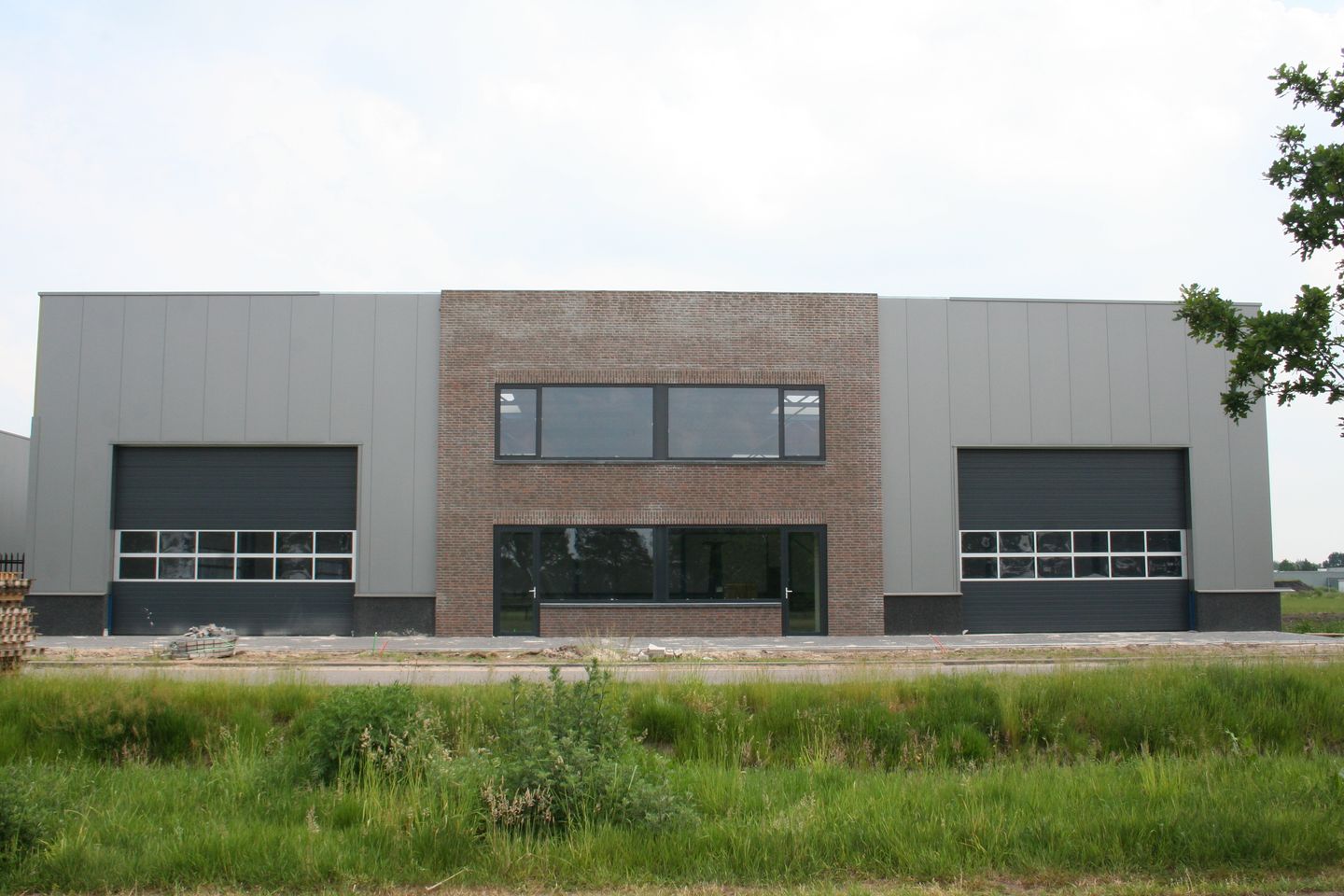 View photo 2 of Landweer 8