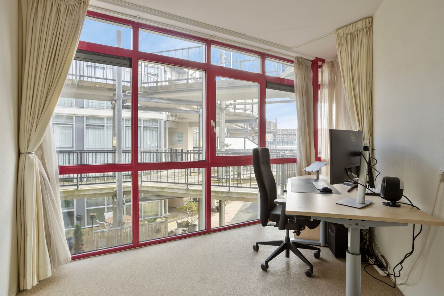 Foto 34 van Oosterweezenstraat 313