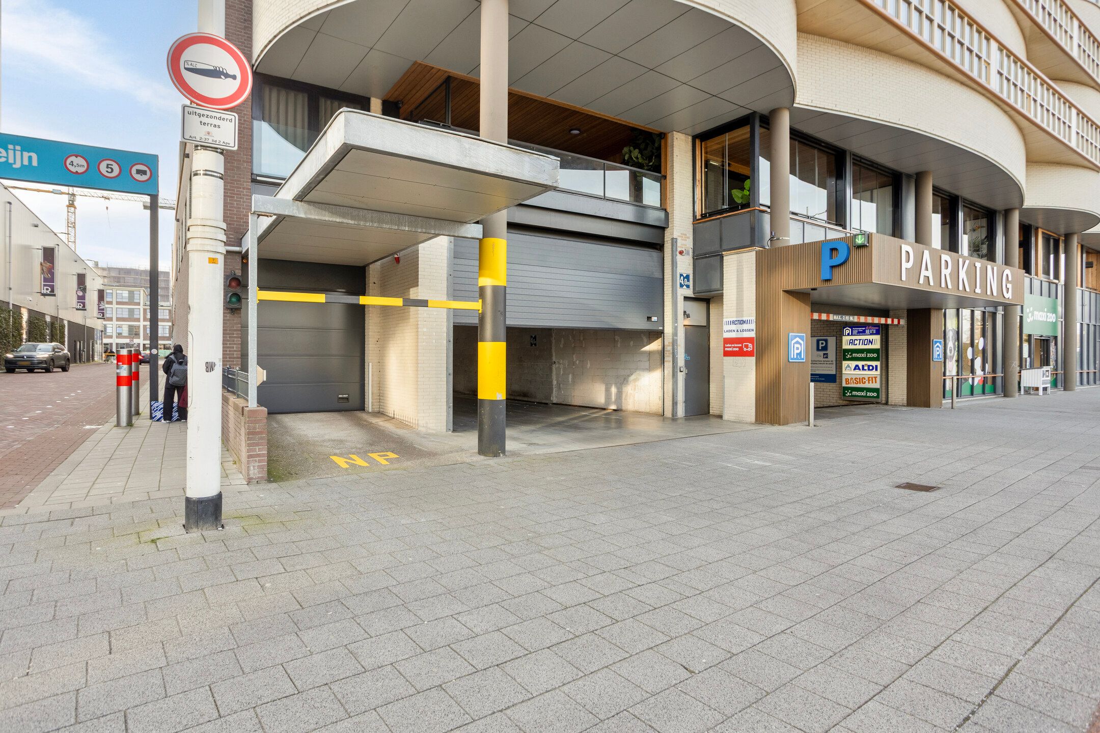 Foto 45 van Oosterweezenstraat 313