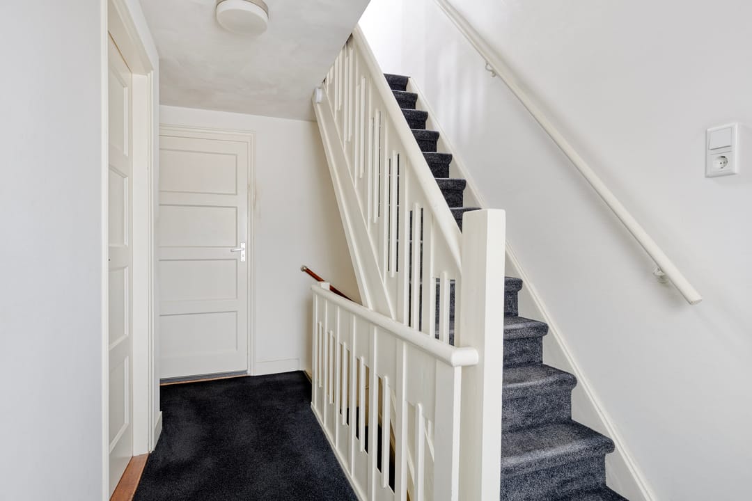 Move-in Ready 1930s Home with South-Facing Garden Near Piushaven — 14