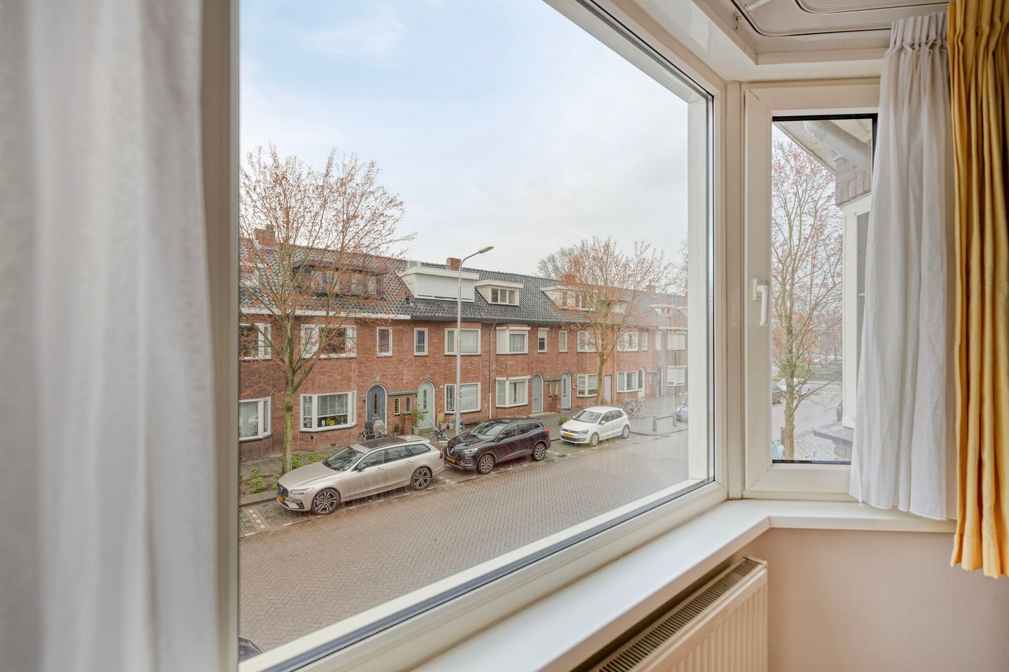 Move-in Ready 1930s Home with South-Facing Garden Near Piushaven — 17