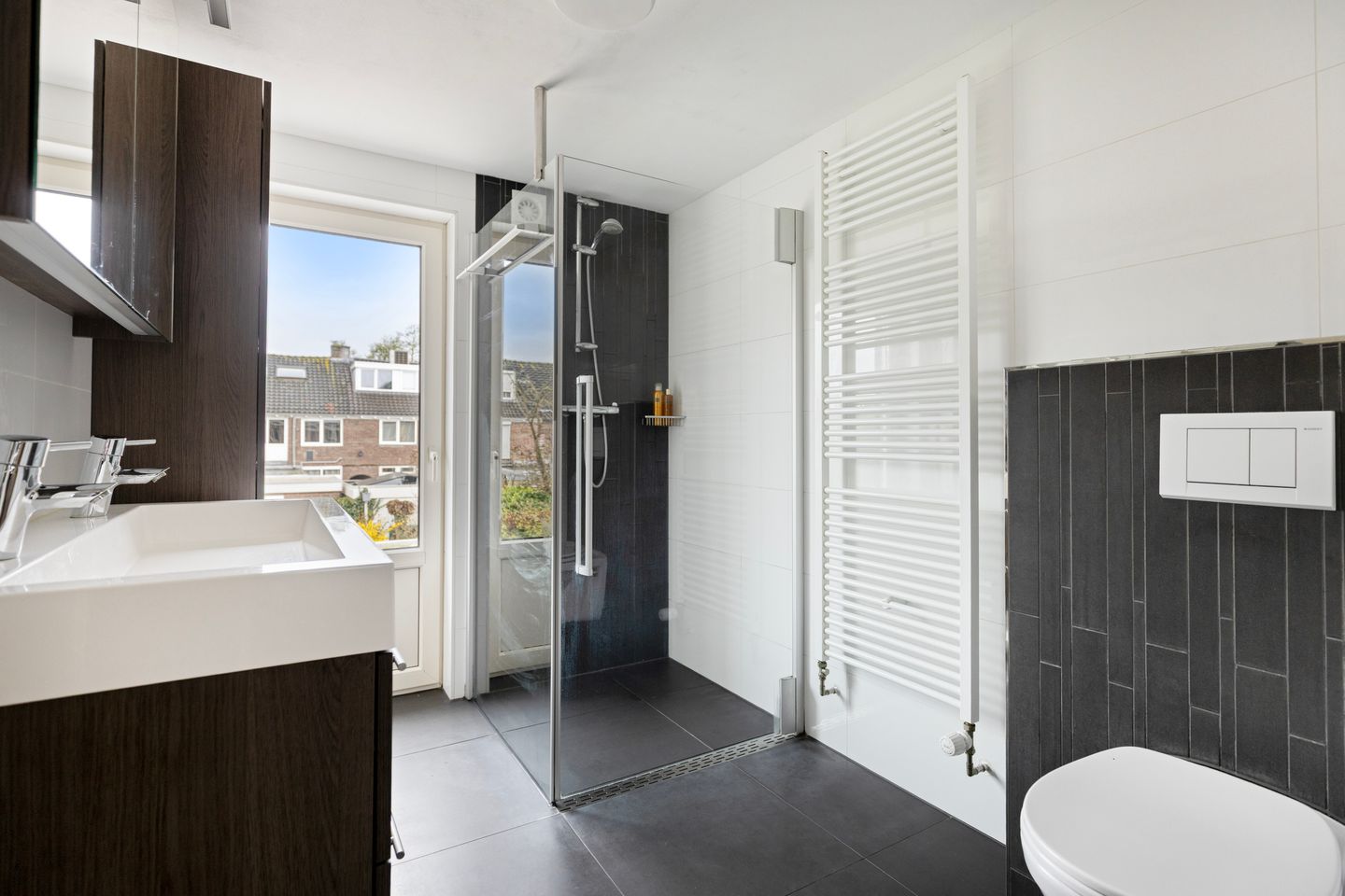 Move-in Ready 1930s Home with South-Facing Garden Near Piushaven — 18