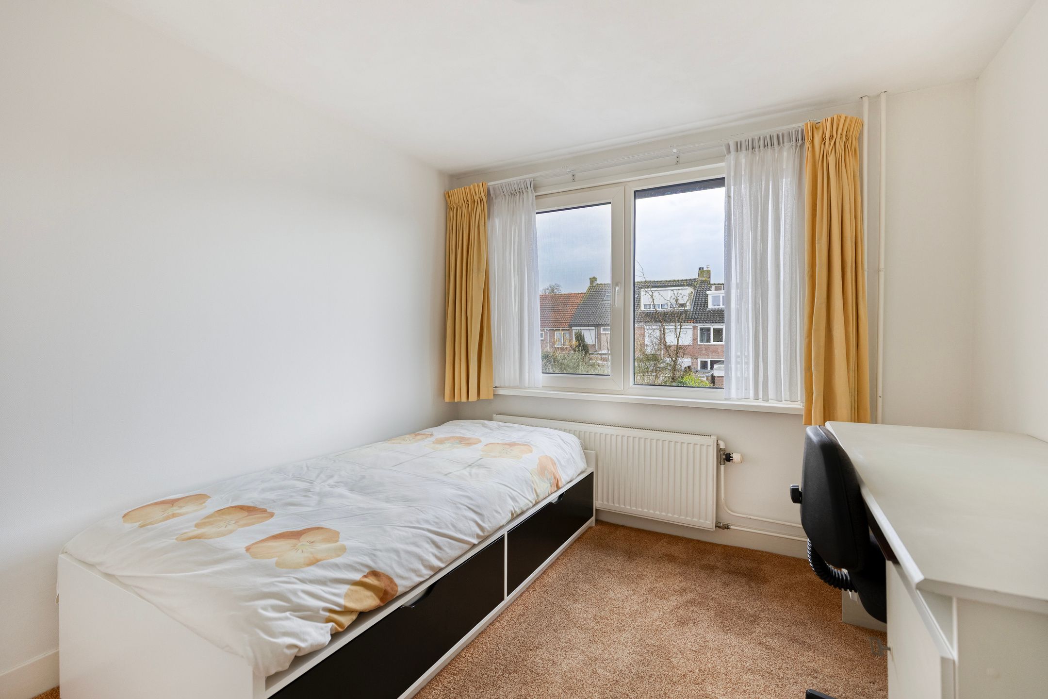 Move-in Ready 1930s Home with South-Facing Garden Near Piushaven — 22