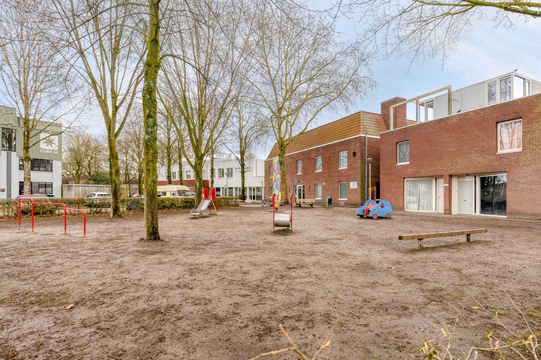 Move-in Ready 1930s Home with South-Facing Garden Near Piushaven — 31