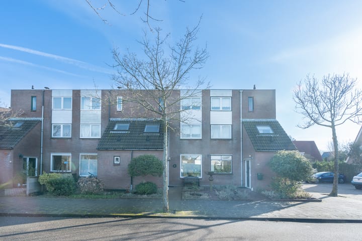 Bredholm 16 main image