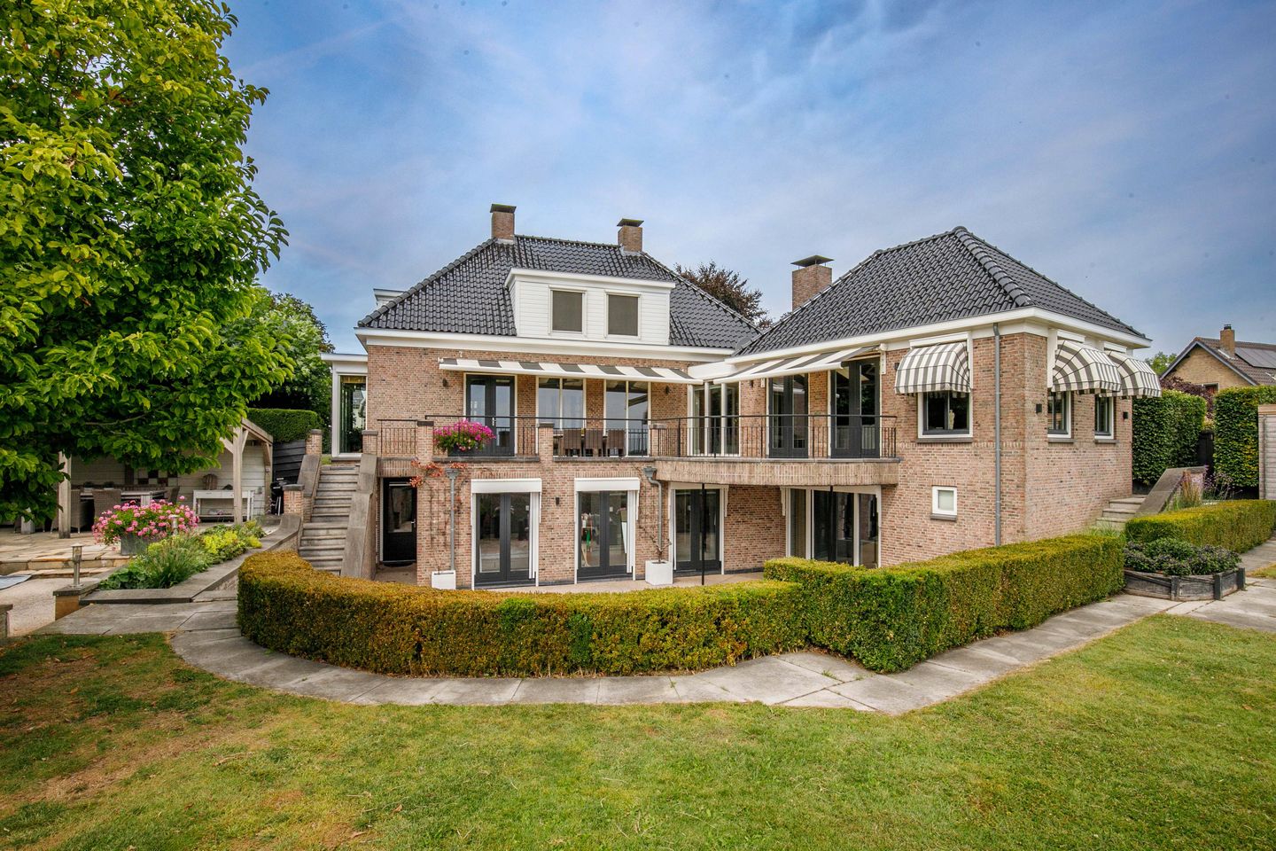 Luxury Detached Villa in the Green Hart with Panoramic Views and Sustainable Features — 33