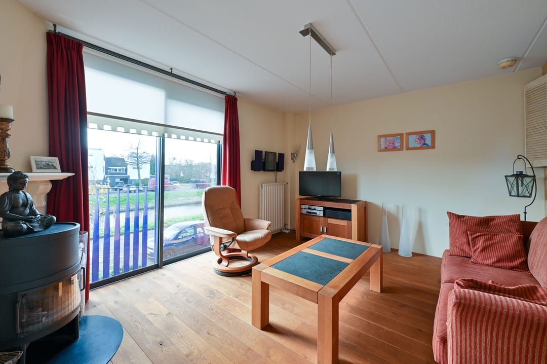 Foto 13 van Zwarte Specht 44