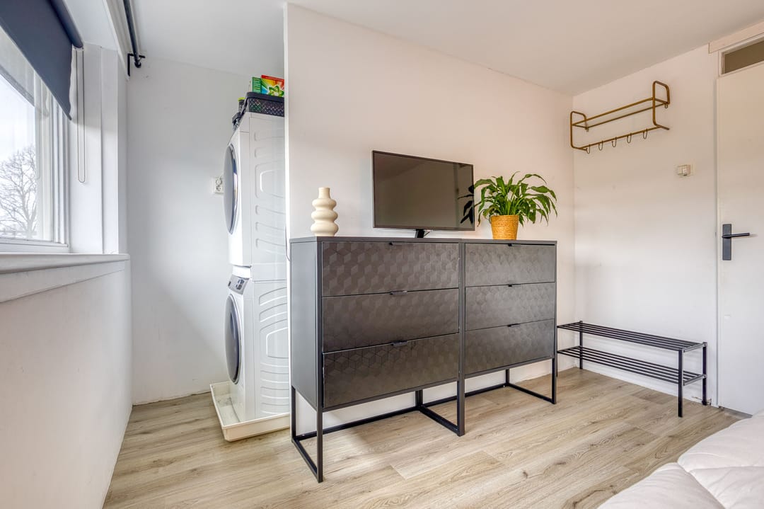 Photo 23 of Wever 63