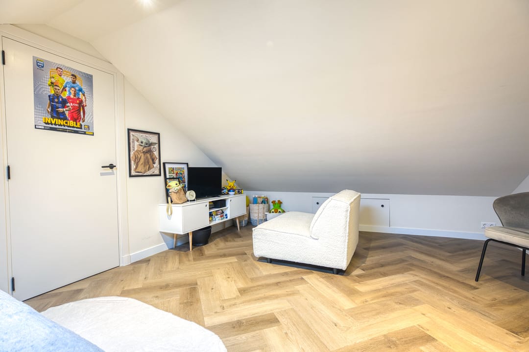 Photo 28 of Wever 63