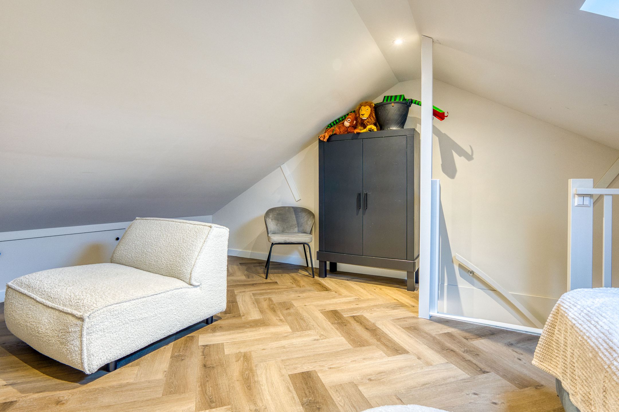 Photo 30 of Wever 63