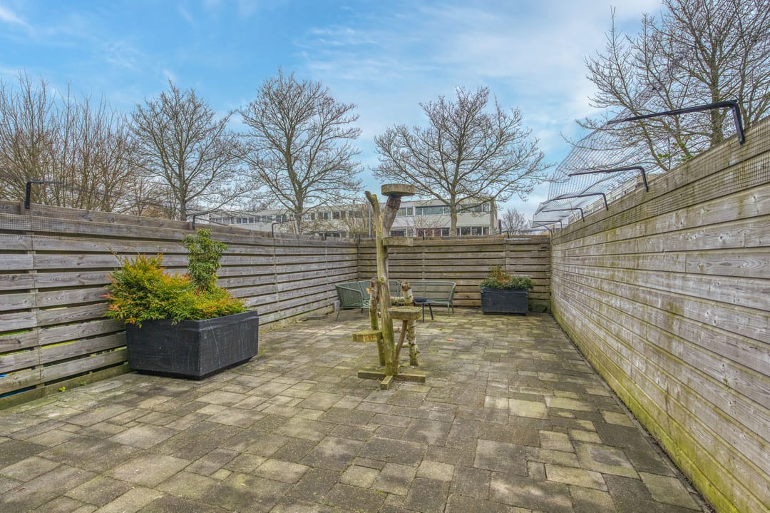 Photo 32 of Wever 63