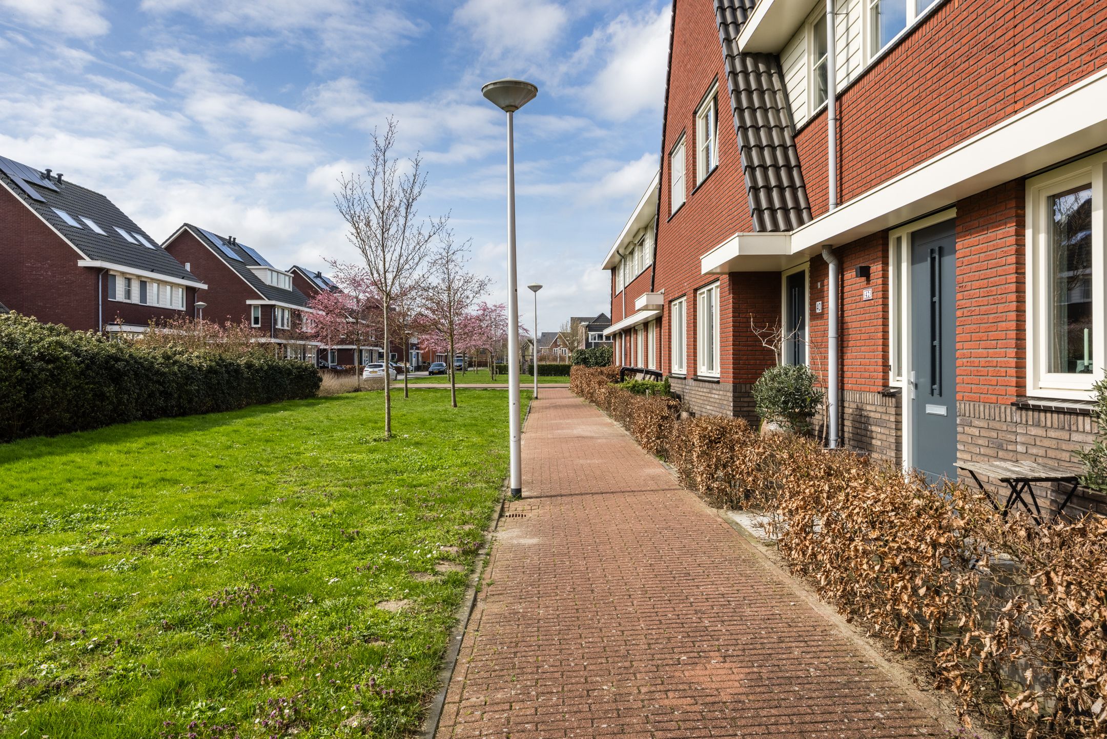 Luxury and energy-efficient zero-meter home with 5 bedrooms in stylish 1930s architecture — 47