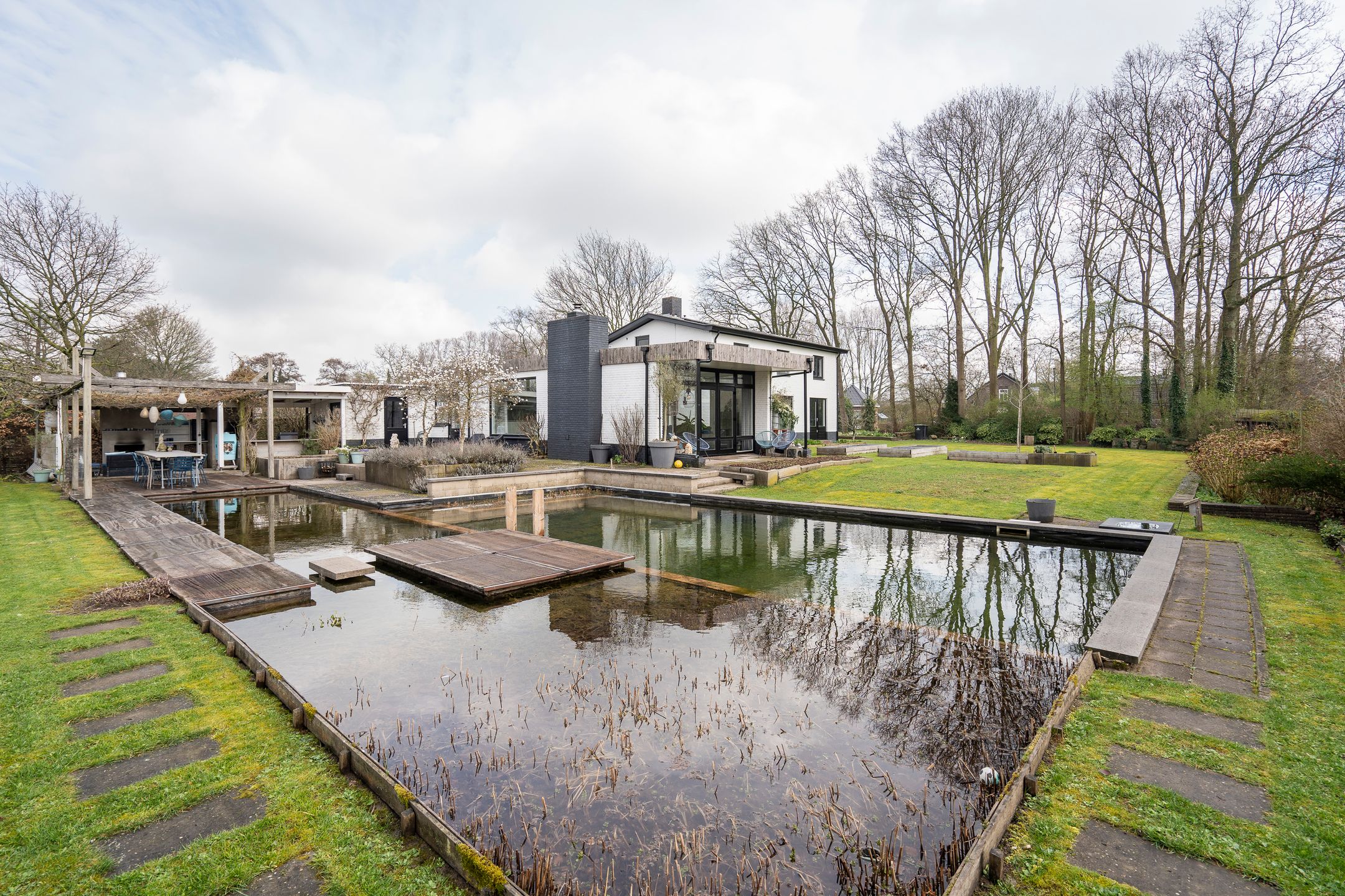 Buying a house in The Netherlands., Onderweg 12