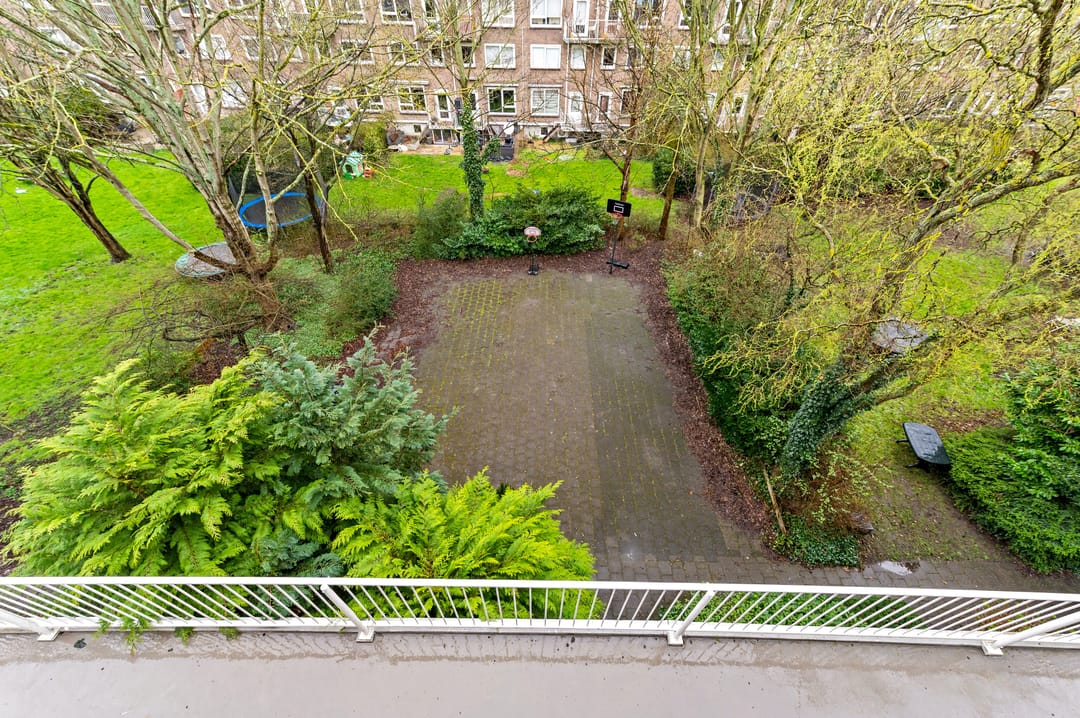 Photo 31 of Van Almondestraat 50-I