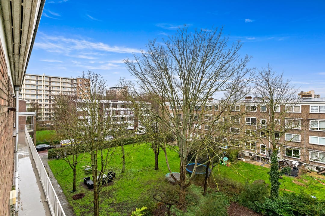 Photo 32 of Van Almondestraat 50-I