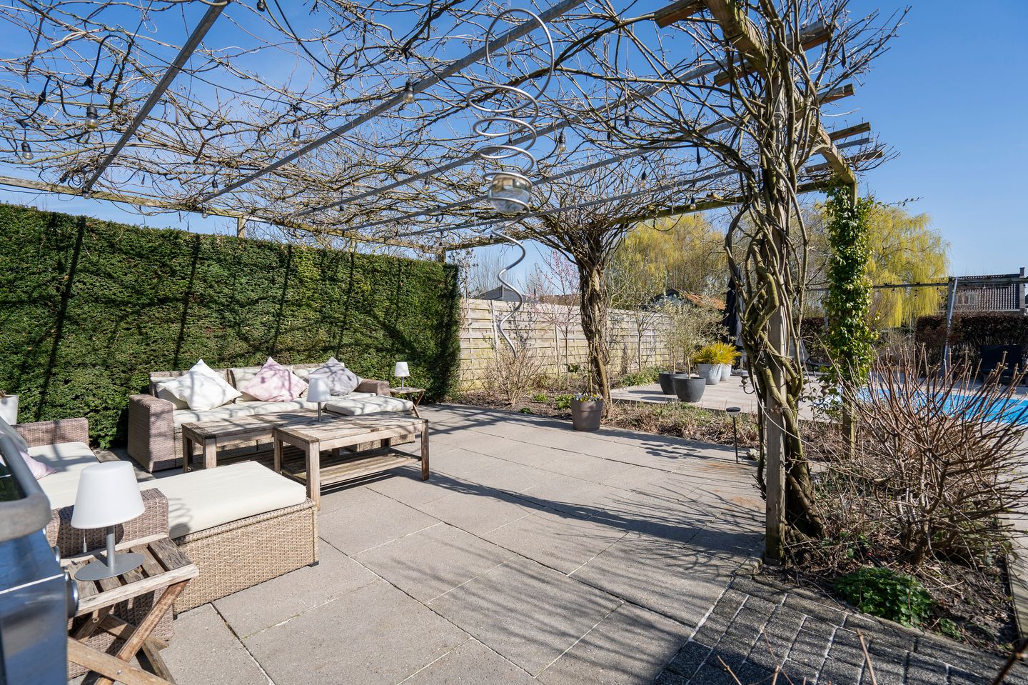 Spacious detached villa with swimming pool and multifunctional annexe in Geldermalsen — 44