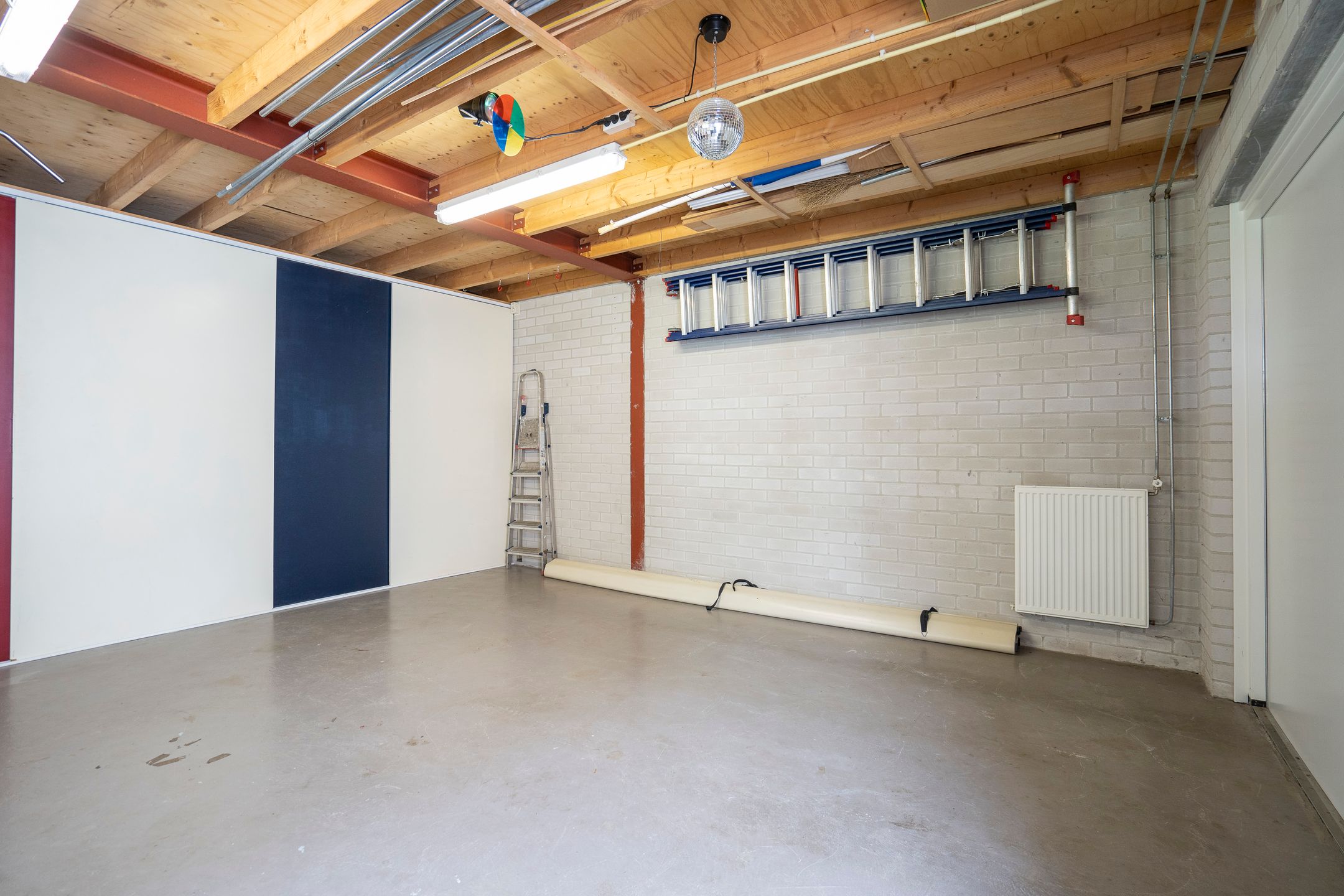 Spacious detached villa with swimming pool and multifunctional annexe in Geldermalsen — 58