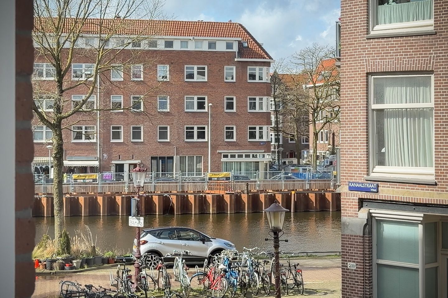 Charming Apartment with Southeast Balcony and Canal View — 14