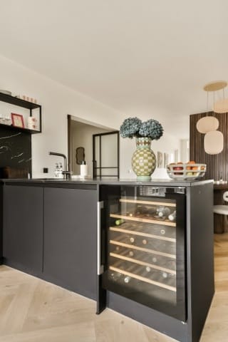 Spacious and Renovated 3-Room Apartment with Two Balconies in Amstelveen — 21