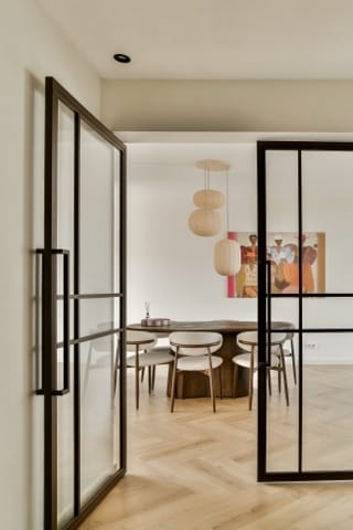 Spacious and Renovated 3-Room Apartment with Two Balconies in Amstelveen — 14