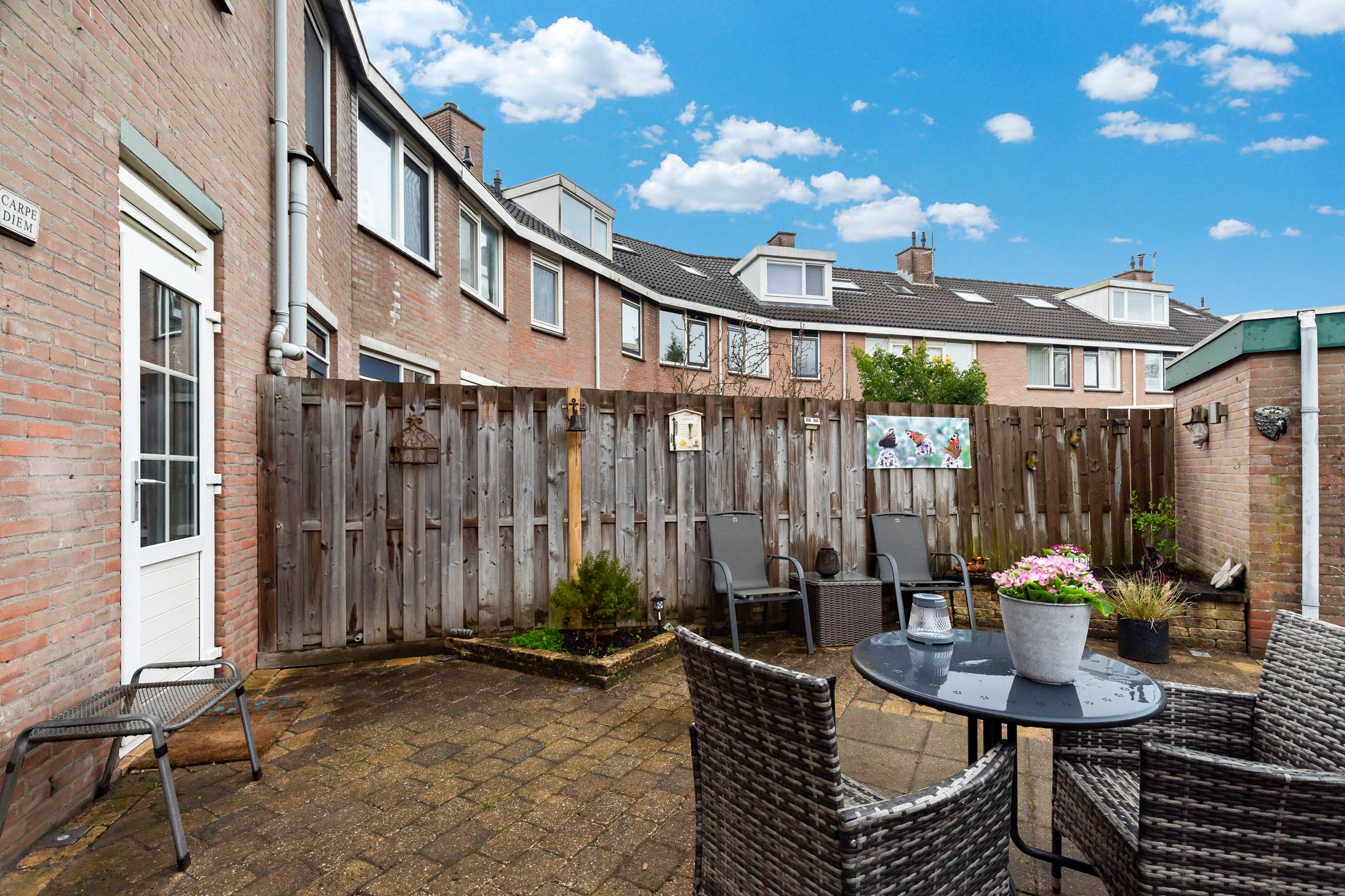 Photo 27 of Punter 75