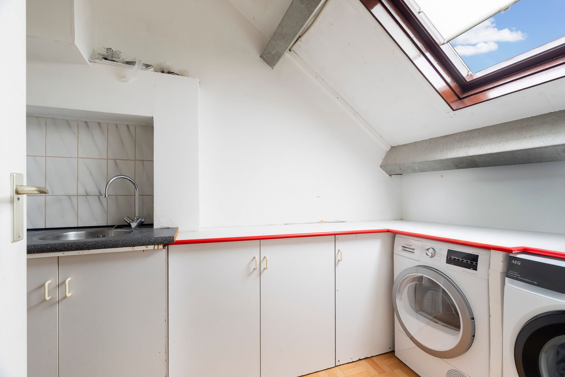 Photo 42 of Punter 75