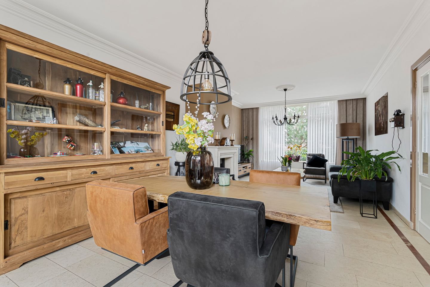 Spacious semi-detached house with large garage and sunny garden located in Breda — 14