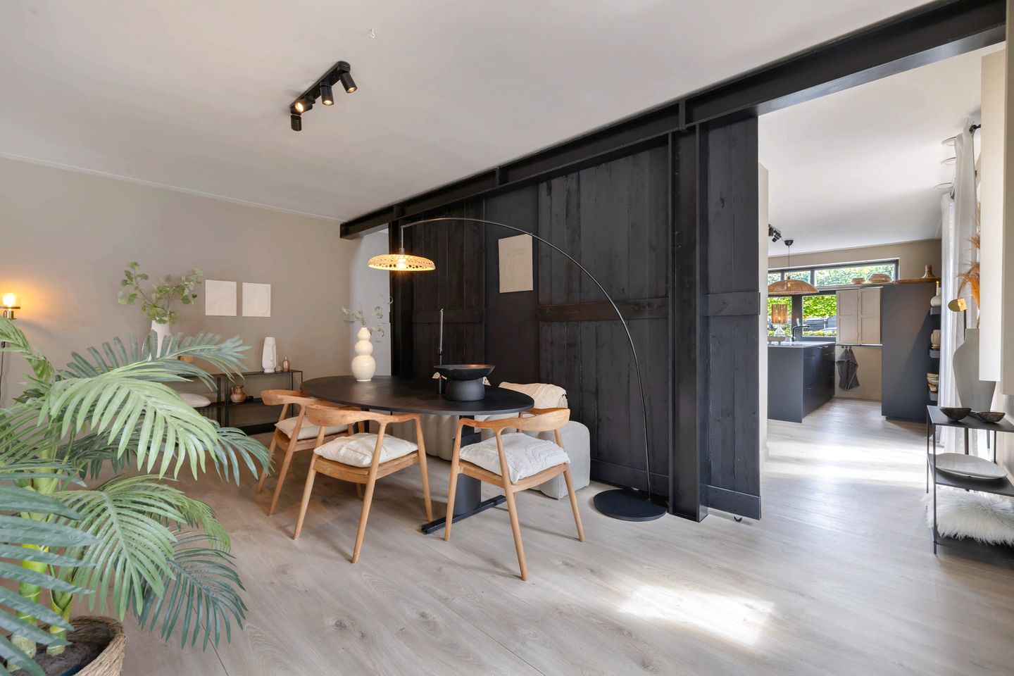 Photo 20 of Galjoen 15 9