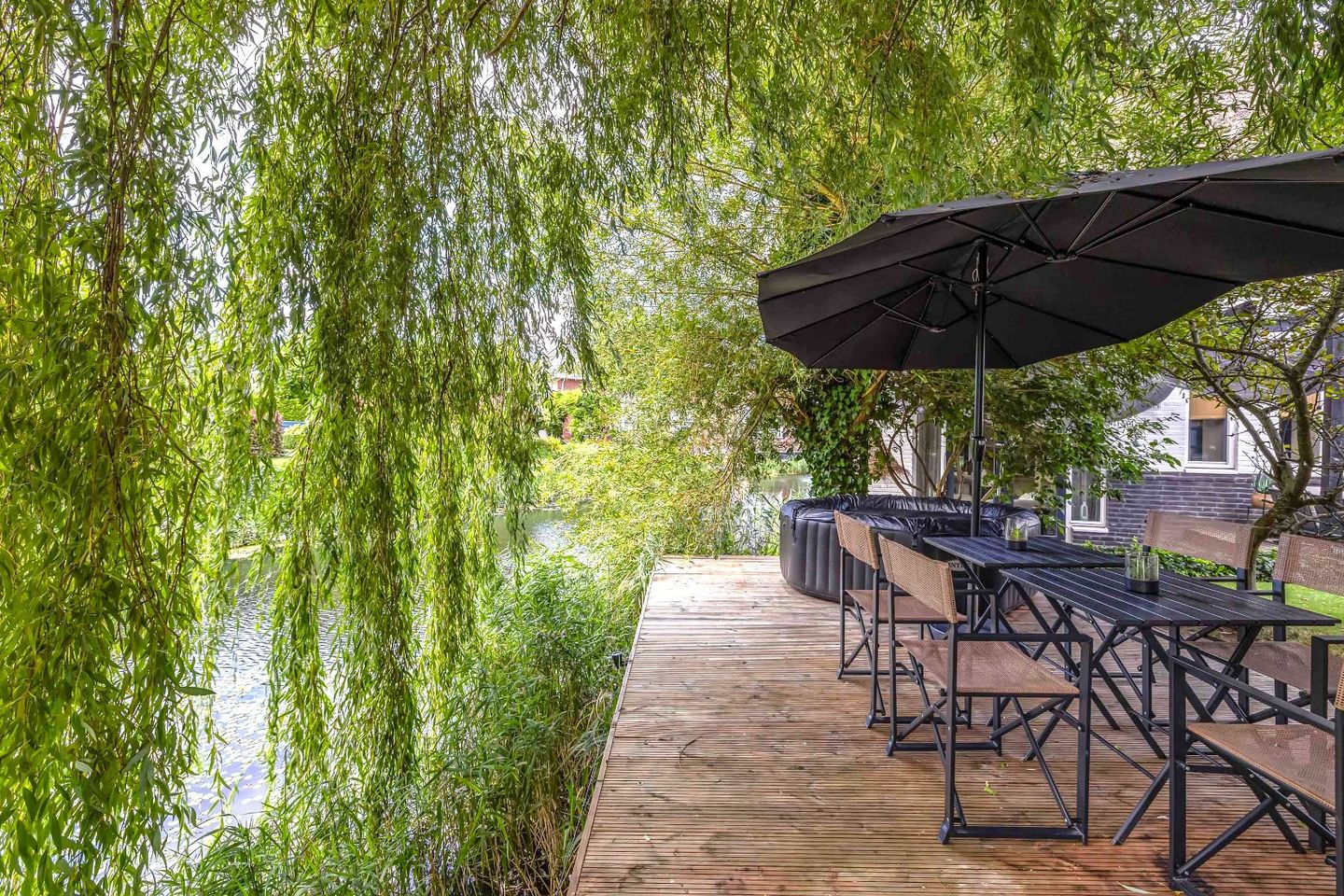 Photo 35 of Galjoen 15 9