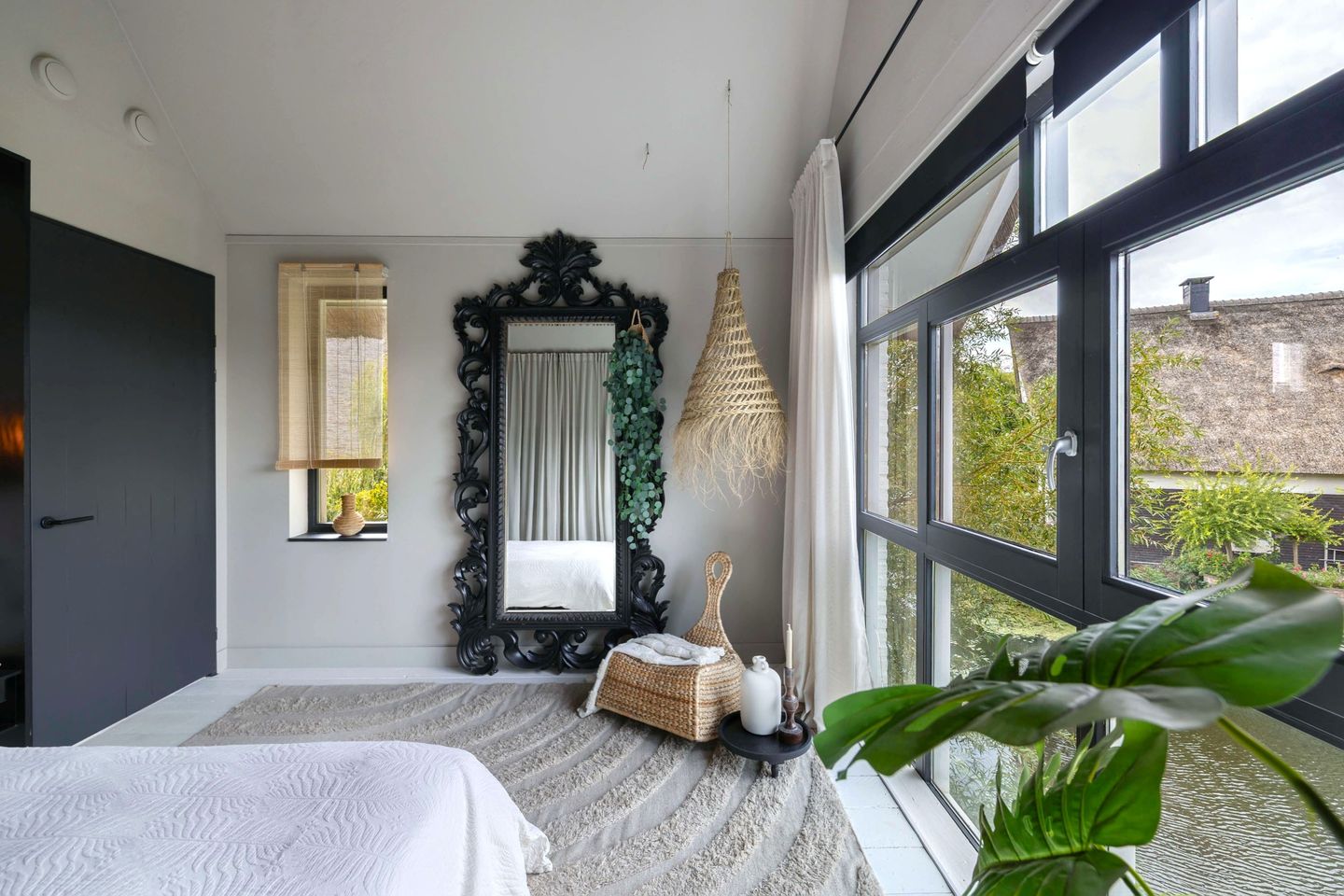 Photo 44 of Galjoen 15 9