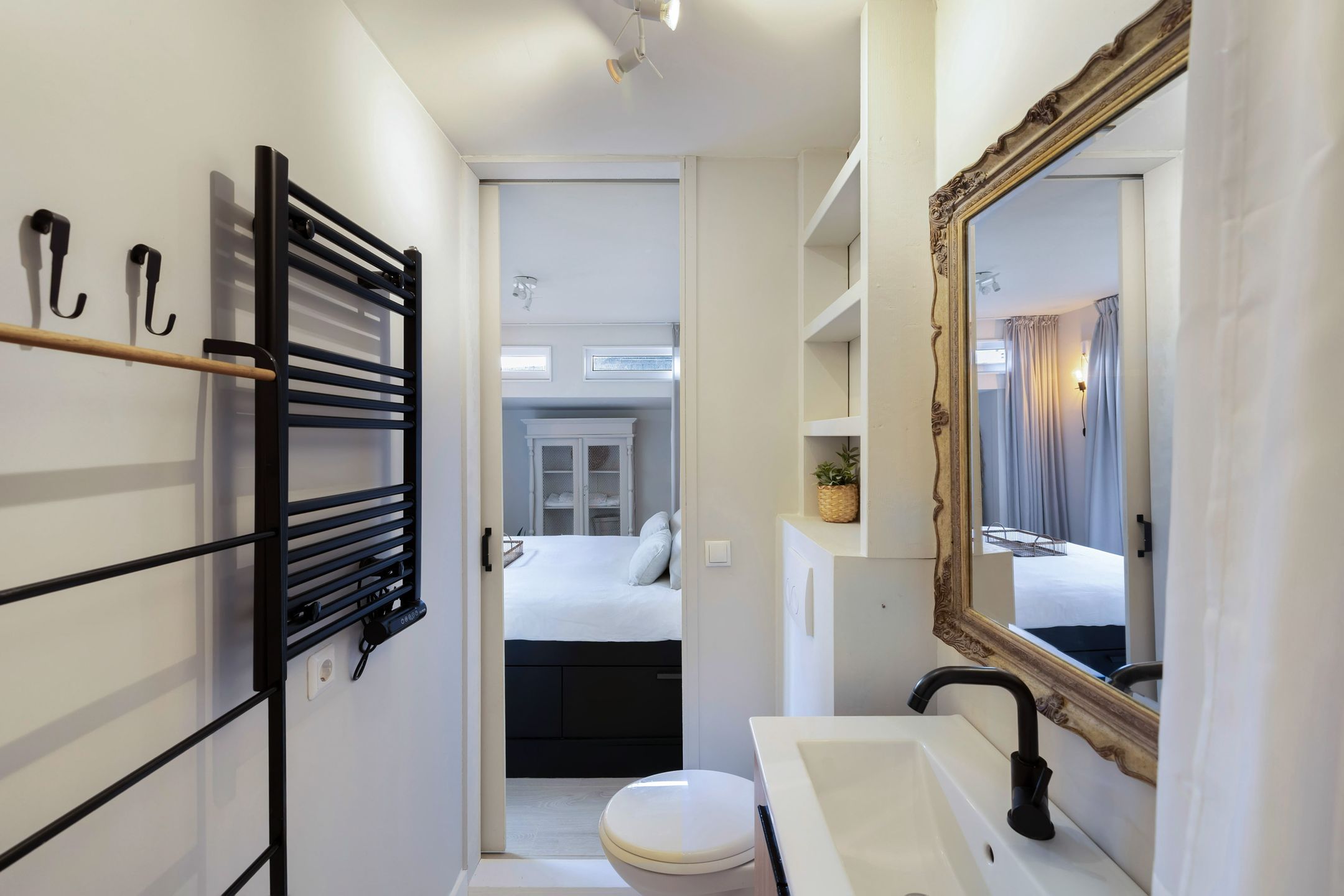 Photo 66 of Galjoen 15 9