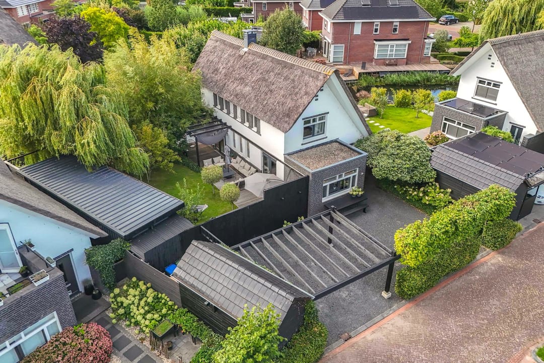 Photo 68 of Galjoen 15 9