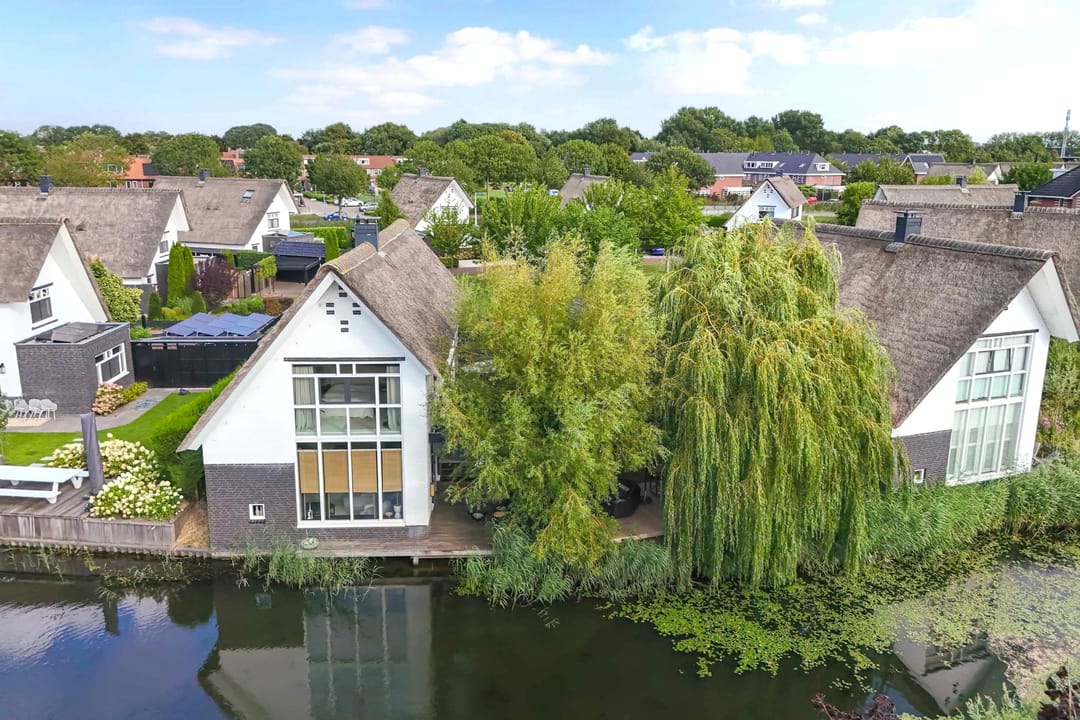 Photo 71 of Galjoen 15 9